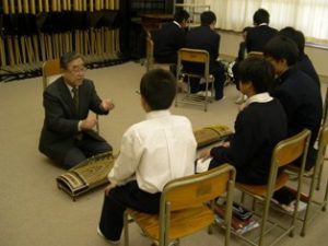 楽筝の説明中です